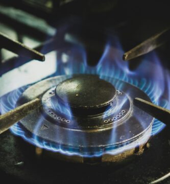 black and white gas stove